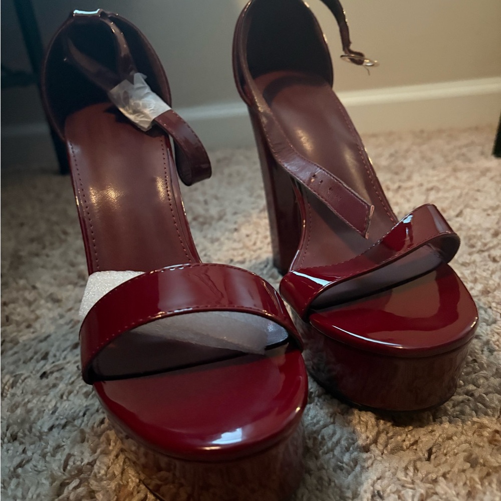 Chic Red Platform Heels - Picture 2 of 2